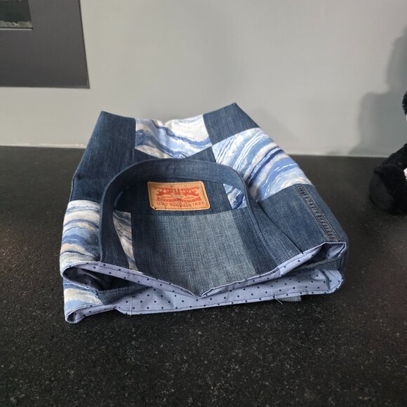 Handmade upcycled denim patchwork handbag - Picture 5 of 9